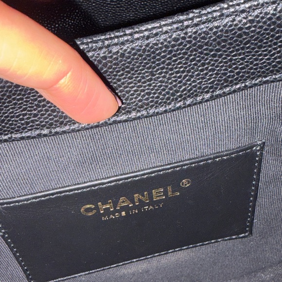 CHANEL Black Quilted Crossbody Bag - Picture 5 of 15